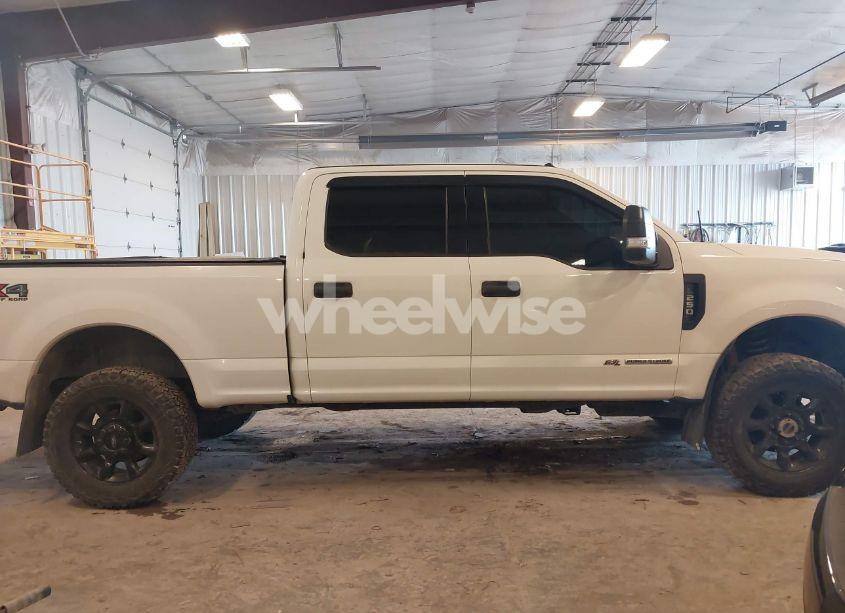 Photo 14 of 2017 Ford F-250 XLT (VIN 1FT7W2BTXHEC81609)