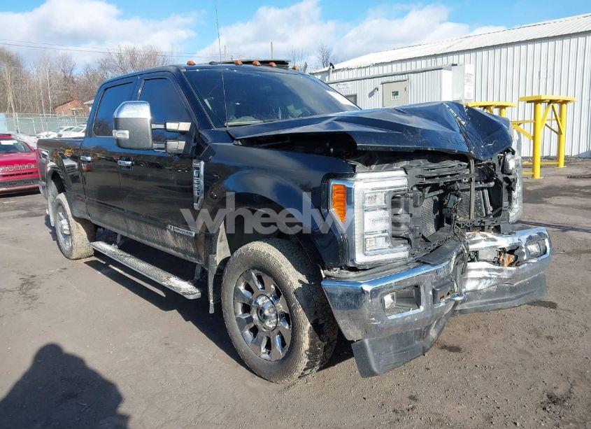 2017 Ford F-250 KING RANCH (VIN 1FT7W2BTXHED48225) main photo