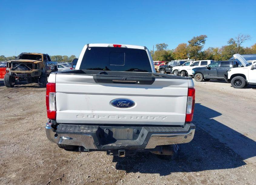Photo 16 of 2017 Ford F-250 LARIAT (VIN 1FT7W2BTXHED49830)