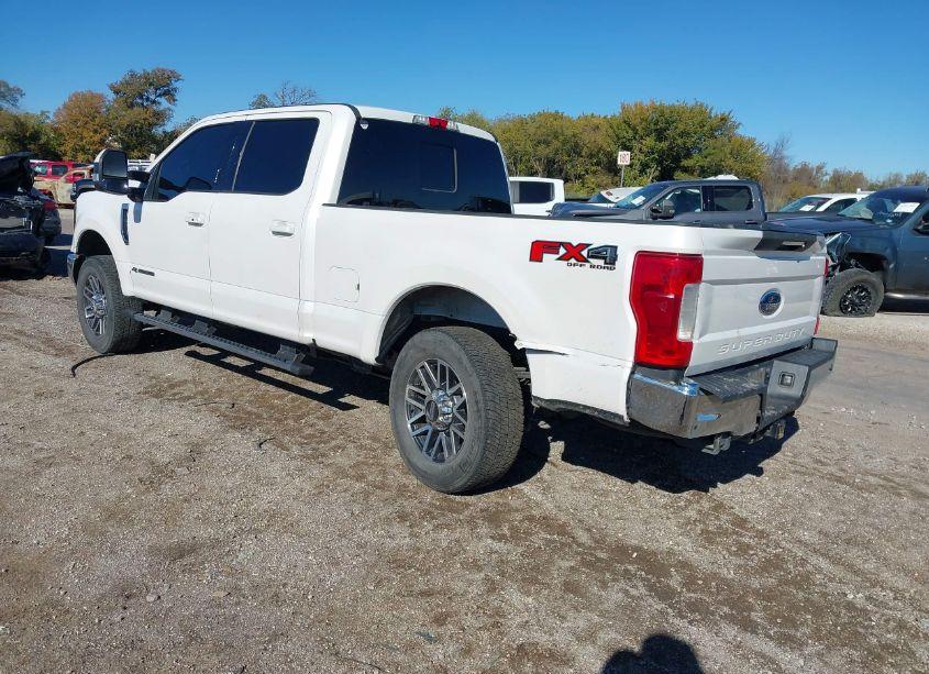 Photo 3 of 2017 Ford F-250 LARIAT (VIN 1FT7W2BTXHED49830)