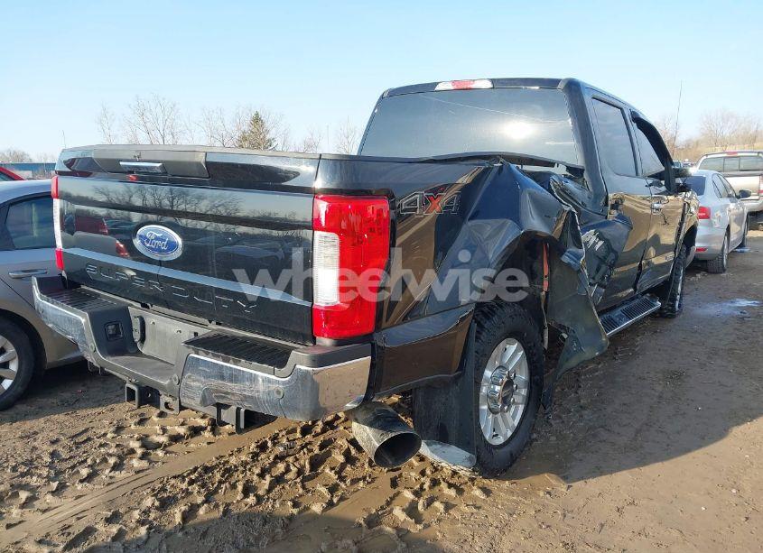 Photo 4 of 2017 Ford F-250 XLT (VIN 1FT7W2BTXHEE16331)