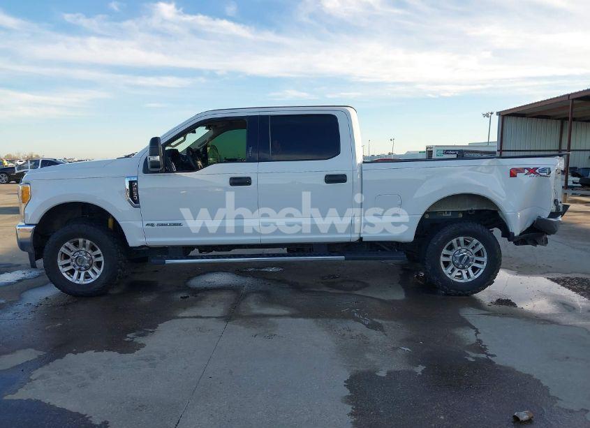 Photo 15 of 2017 Ford F-250 XLT (VIN 1FT7W2BTXHEE20668)