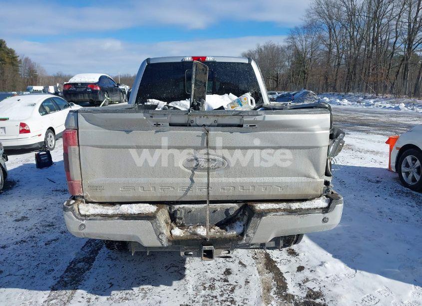 Photo 16 of 2018 Ford F-250 LARIAT (VIN 1FT7W2BTXJEB09361)