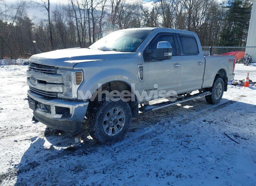 Photo 2 of 2018 Ford F-250 LARIAT (VIN 1FT7W2BTXJEB09361)