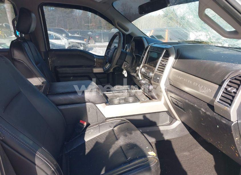 Photo 5 of 2018 Ford F-250 LARIAT (VIN 1FT7W2BTXJEB09361)