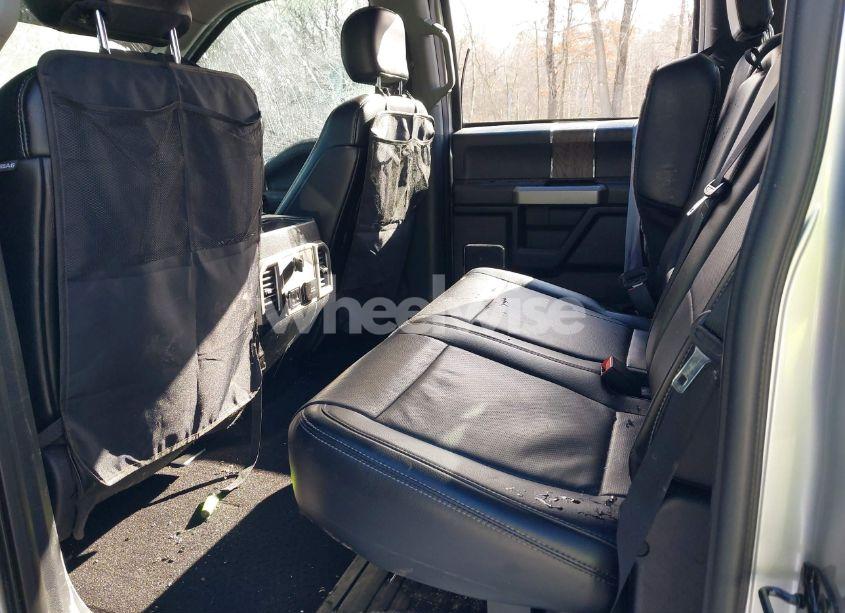 Photo 8 of 2018 Ford F-250 LARIAT (VIN 1FT7W2BTXJEB09361)