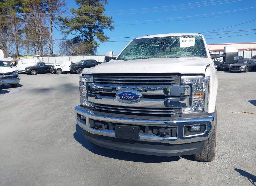 Photo 12 of 2018 Ford F-250 LARIAT (VIN 1FT7W2BTXJEC35672)