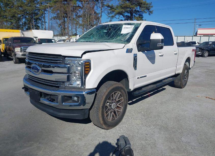 Photo 2 of 2018 Ford F-250 LARIAT (VIN 1FT7W2BTXJEC35672)