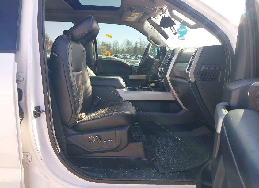Photo 5 of 2018 Ford F-250 LARIAT (VIN 1FT7W2BTXJEC35672)