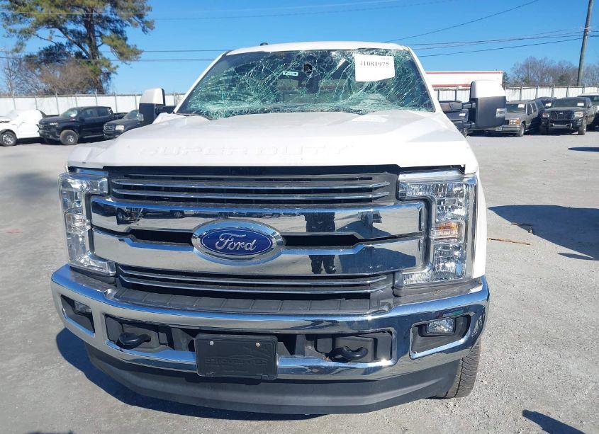 Photo 6 of 2018 Ford F-250 LARIAT (VIN 1FT7W2BTXJEC35672)