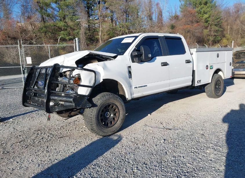 Photo 2 of 2018 Ford F-250 XL (VIN 1FT7W2BTXJEC40368)