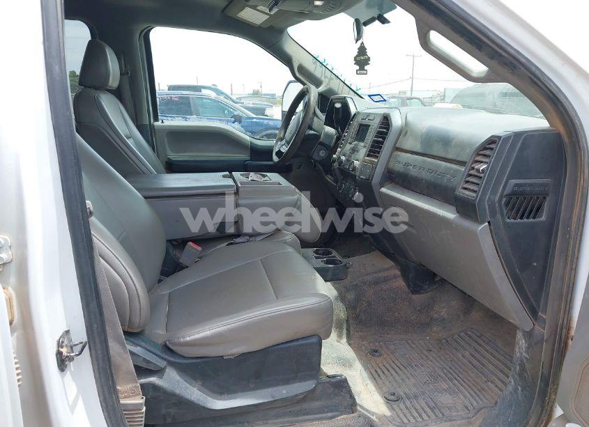 Photo 5 of 2019 Ford F-250 XL (VIN 1FT7W2BTXKEC10594)