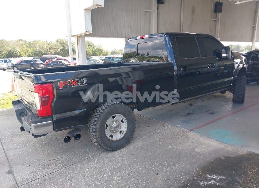 Photo 4 of 2019 Ford F-250 LARIAT (VIN 1FT7W2BTXKEC87594)