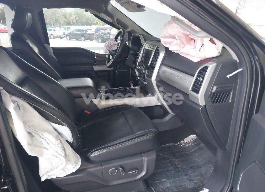 Photo 5 of 2019 Ford F-250 LARIAT (VIN 1FT7W2BTXKEC87594)