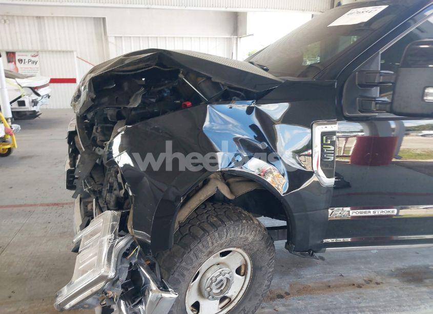 Photo 6 of 2019 Ford F-250 LARIAT (VIN 1FT7W2BTXKEC87594)