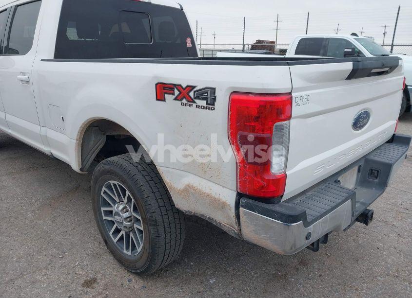 Photo 6 of 2019 Ford F-250 LARIAT (VIN 1FT7W2BTXKED26149)