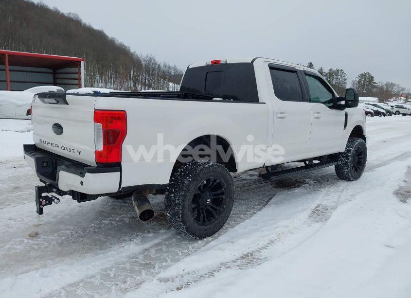 Photo 4 of 2019 Ford F-250 LARIAT (VIN 1FT7W2BTXKEE81526)
