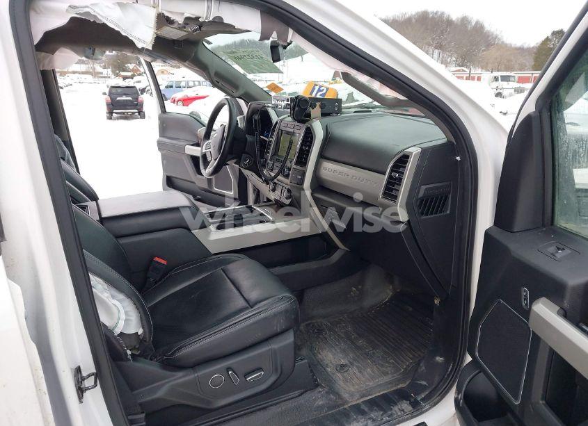 Photo 5 of 2019 Ford F-250 LARIAT (VIN 1FT7W2BTXKEE81526)