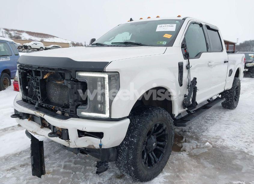 Photo 6 of 2019 Ford F-250 LARIAT (VIN 1FT7W2BTXKEE81526)
