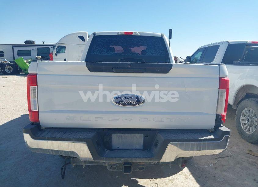 Photo 16 of 2019 Ford F-250 XL (VIN 1FT7W2BTXKEF52837)