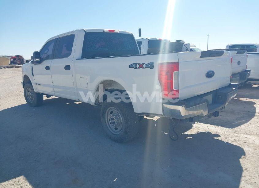 Photo 3 of 2019 Ford F-250 XL (VIN 1FT7W2BTXKEF52837)