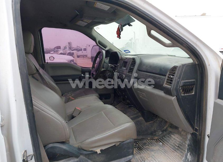 Photo 5 of 2019 Ford F-250 XL (VIN 1FT7W2BTXKEF52837)