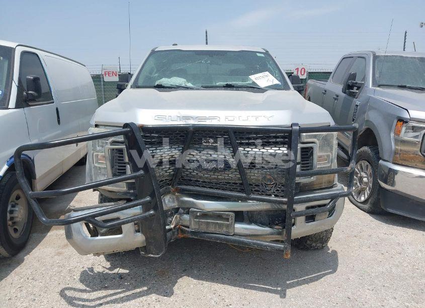 Photo 12 of 2019 Ford F-250 XLT (VIN 1FT7W2BTXKEF52949)