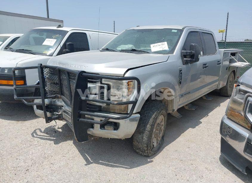 Photo 2 of 2019 Ford F-250 XLT (VIN 1FT7W2BTXKEF52949)