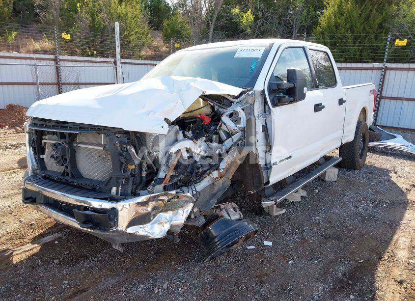 Photo 2 of 2022 Ford F-250 XLT (VIN 1FT7W2BTXNEF06817)