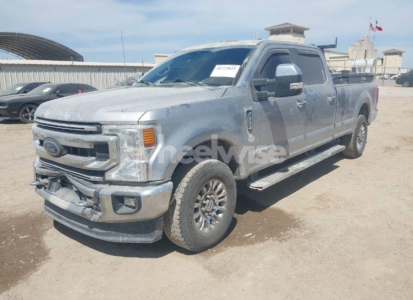 Photo 2 of 2022 Ford F-350 XLT (VIN 1FT7W3BT2NEC14262)