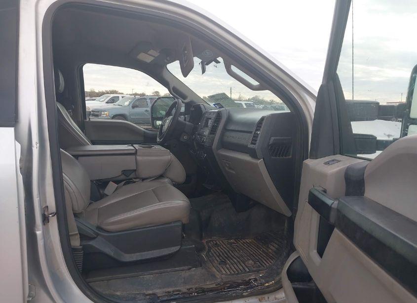 Photo 5 of 2017 Ford F-350 XL (VIN 1FT7W3BT4HED71652)