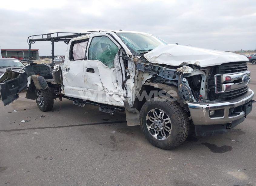 2017 Ford F-350 XLT (VIN 1FT7W3BT8HEE58535) main photo