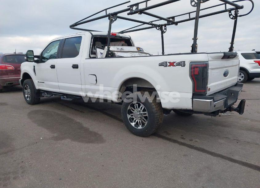 Photo 3 of 2017 Ford F-350 XLT (VIN 1FT7W3BT8HEE58535)