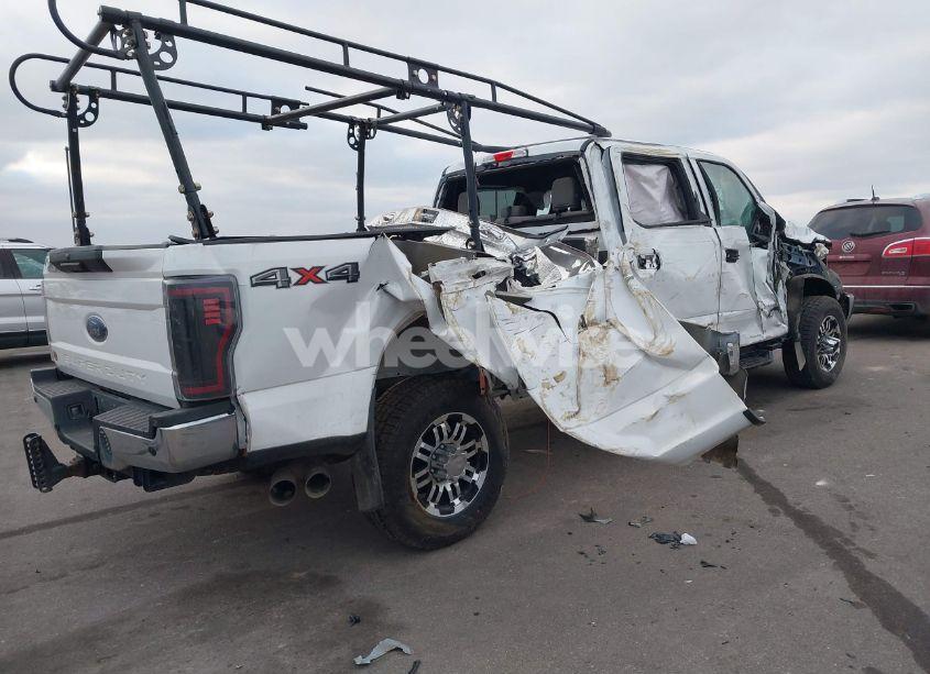 Photo 4 of 2017 Ford F-350 XLT (VIN 1FT7W3BT8HEE58535)