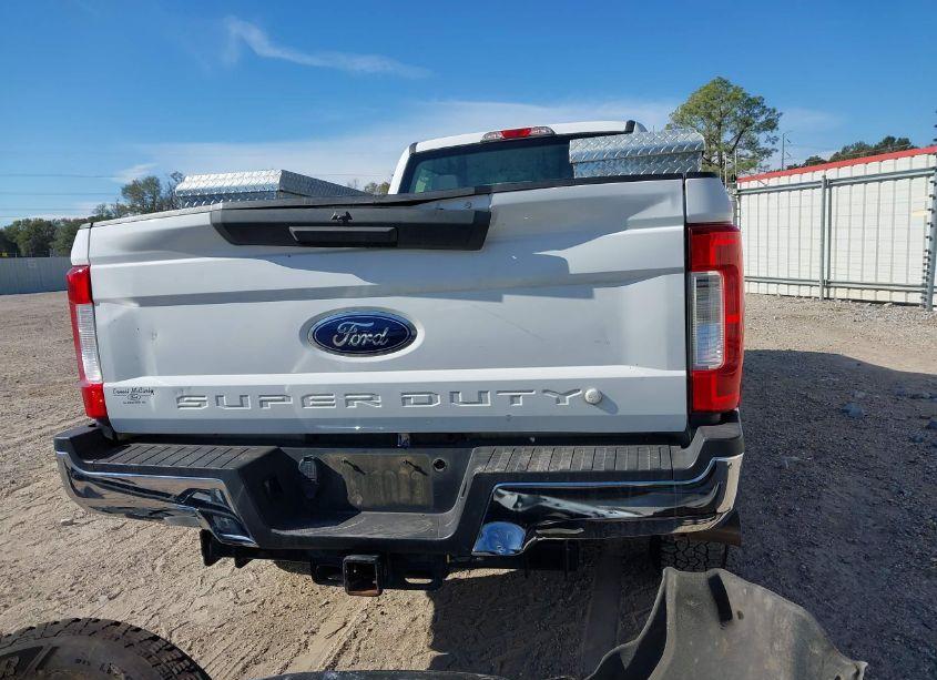 Photo 17 of 2019 Ford F-350 XL (VIN 1FT7W3BTXKED68066)