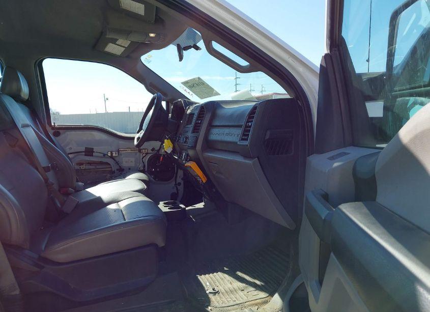 Photo 5 of 2019 Ford F-350 XL (VIN 1FT7W3BTXKED68066)