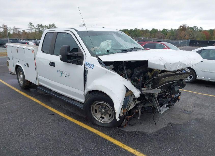 2020 Ford F-250 XL (VIN 1FT7X2A60LEC30590) main photo