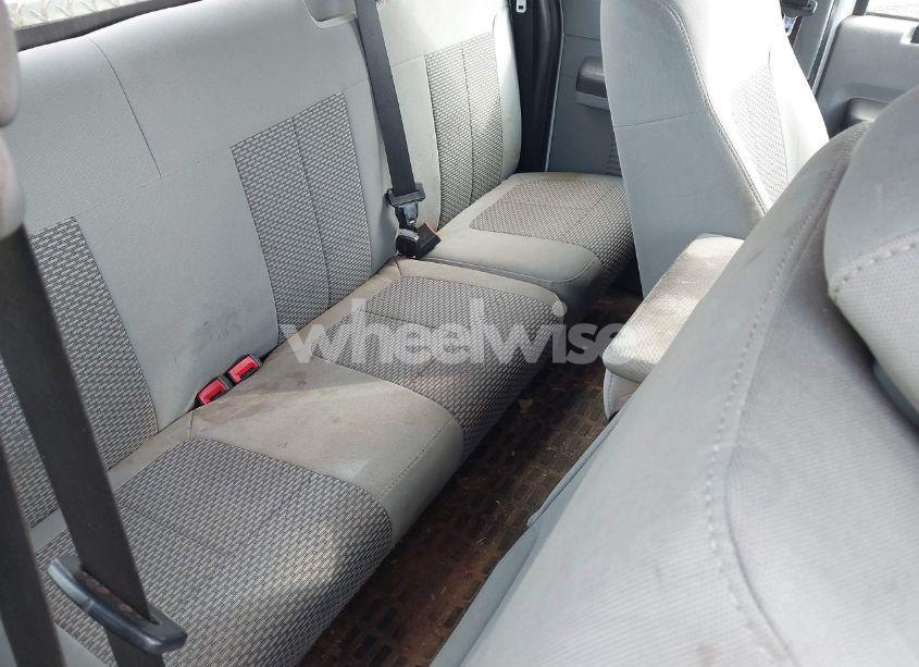 Photo 8 of 2011 Ford F-250 XL (VIN 1FT7X2A61BEB25295)