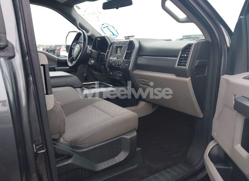 Photo 5 of 2019 Ford F-250 XLT (VIN 1FT7X2A64KED23773)