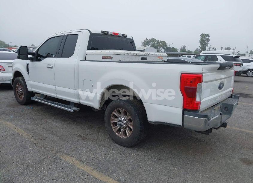 Photo 3 of 2019 Ford F-250 XLT (VIN 1FT7X2A65KEC46783)