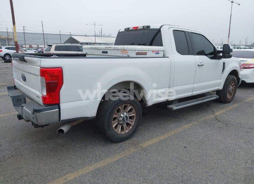 Photo 4 of 2019 Ford F-250 XLT (VIN 1FT7X2A65KEC46783)