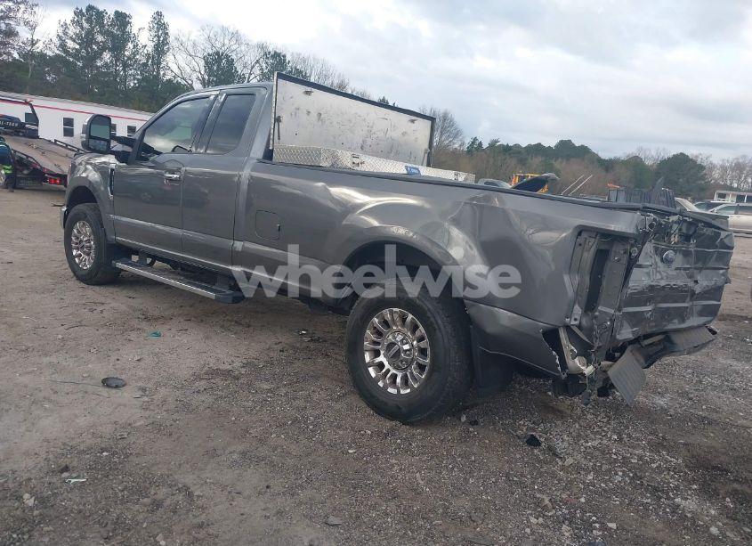 Photo 3 of 2022 Ford F-250 LARIAT (VIN 1FT7X2A65NED82853)