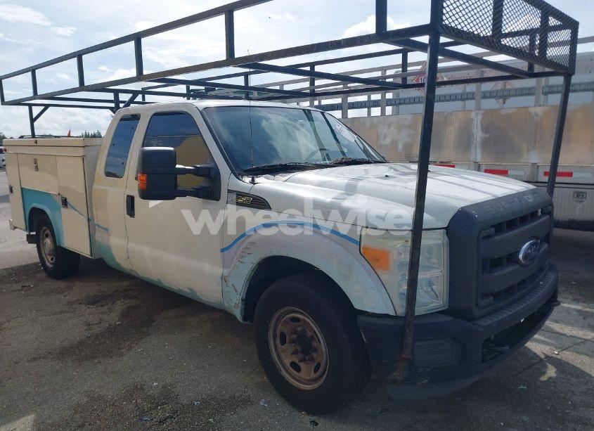 2015 Ford F-250 XL (VIN 1FT7X2AT2FEA31504) main photo