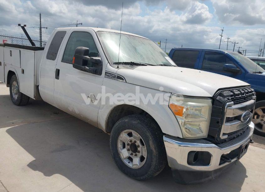 2012 Ford F-250 XLT (VIN 1FT7X2AT5CEC30526) main photo