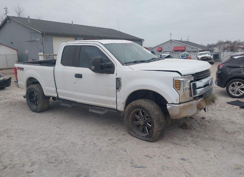 Photo 13 of 2017 Ford F-250 XL (VIN 1FT7X2B60HEC34418)