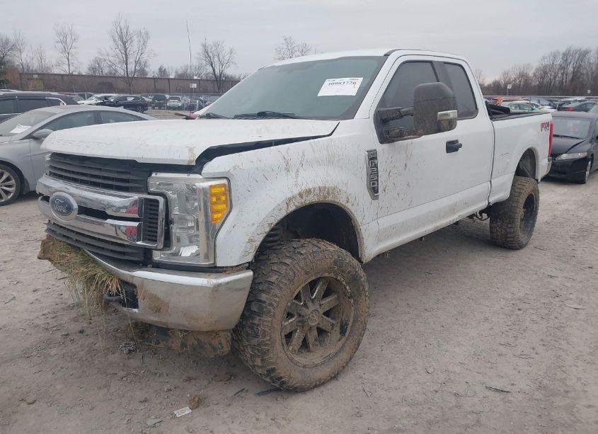 Photo 2 of 2017 Ford F-250 XL (VIN 1FT7X2B60HEC34418)