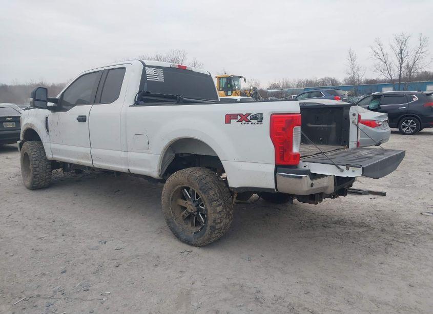 Photo 3 of 2017 Ford F-250 XL (VIN 1FT7X2B60HEC34418)