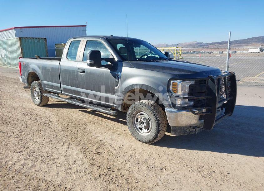 2019 Ford F-250 XL (VIN 1FT7X2B61KEC11382) main photo
