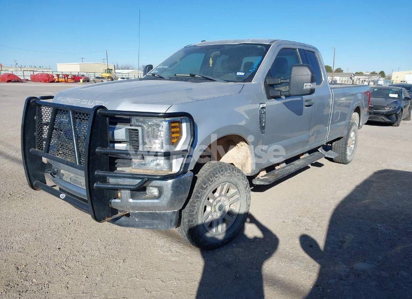Photo 2 of 2019 Ford F-250 XLT (VIN 1FT7X2B61KEG78138)