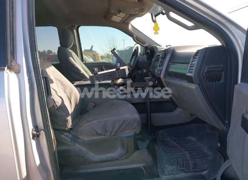 Photo 5 of 2019 Ford F-250 XLT (VIN 1FT7X2B61KEG78138)